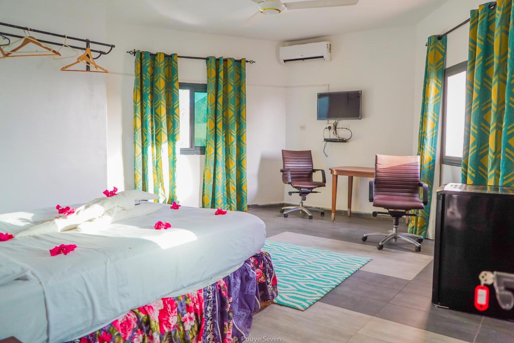 Mgm Apartments Gambia Kololi Extérieur photo