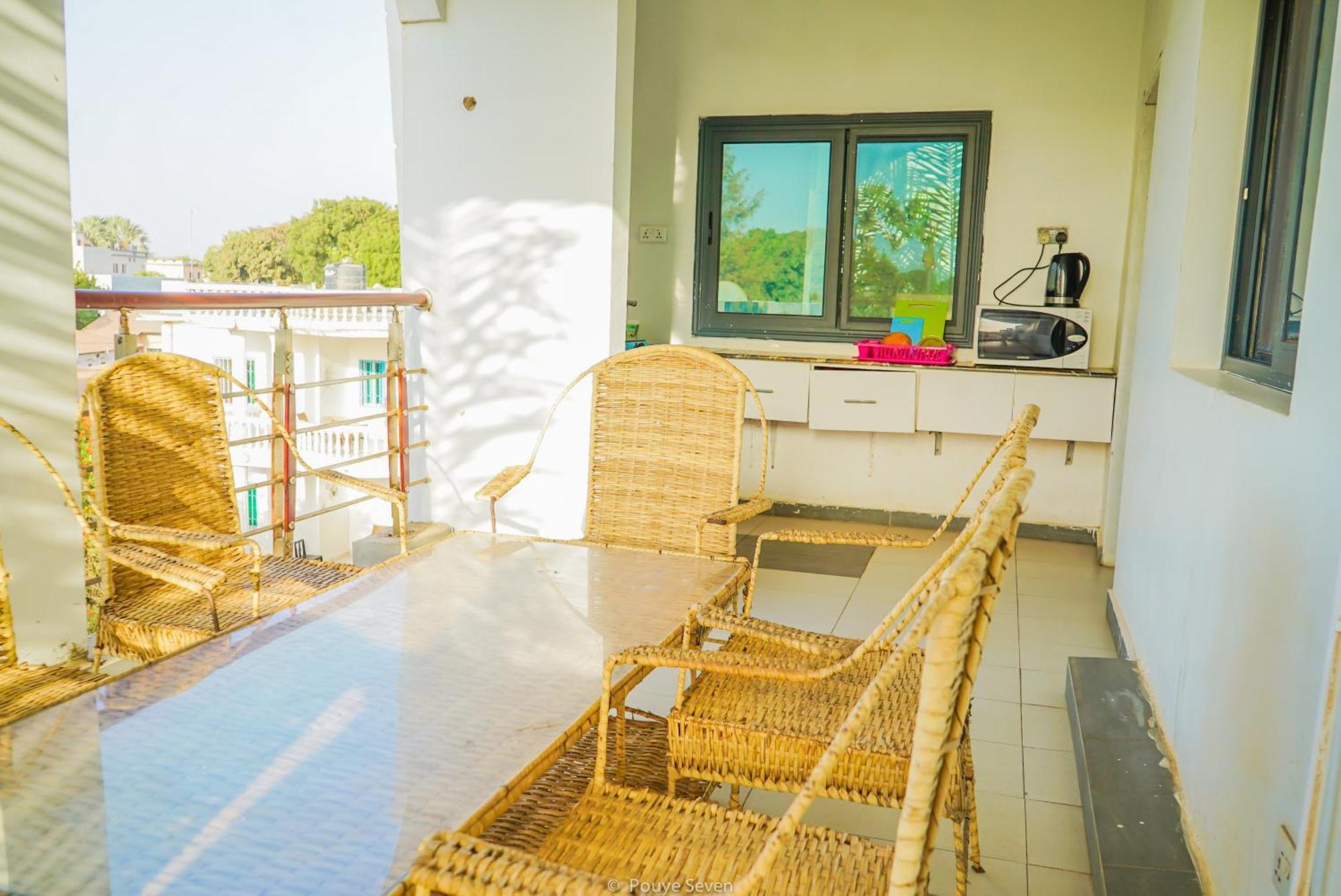 Mgm Apartments Gambia Kololi Extérieur photo